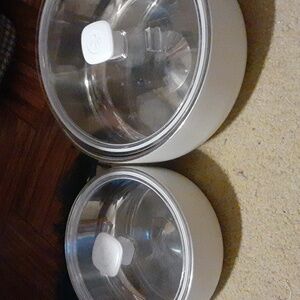 Pampered chef insulated bowls.